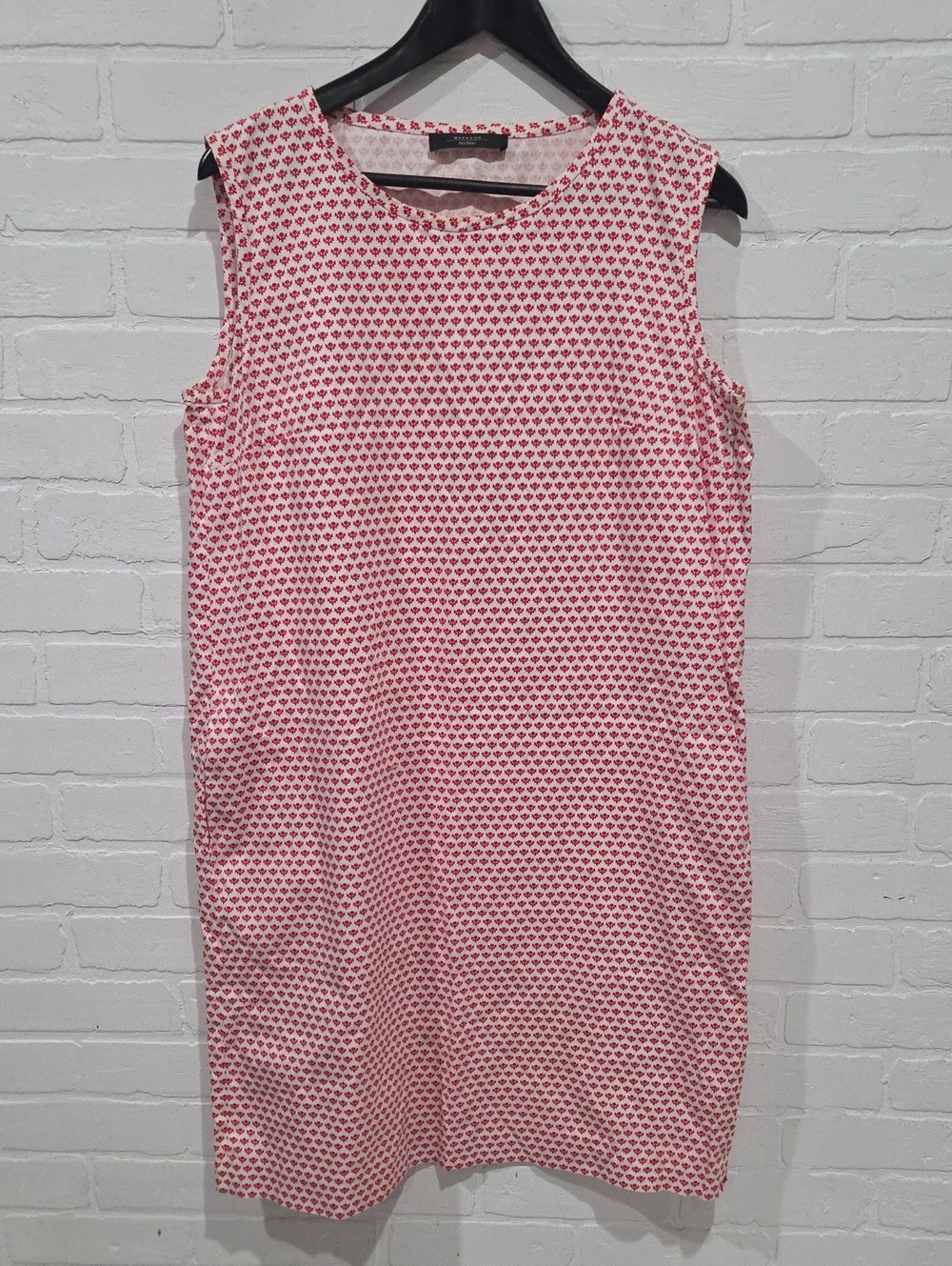 MaxMara Red and White Sleeveless Printed Shift Dress